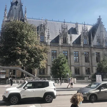 Rouen Centre Ville Palais De Justice Exterior photo